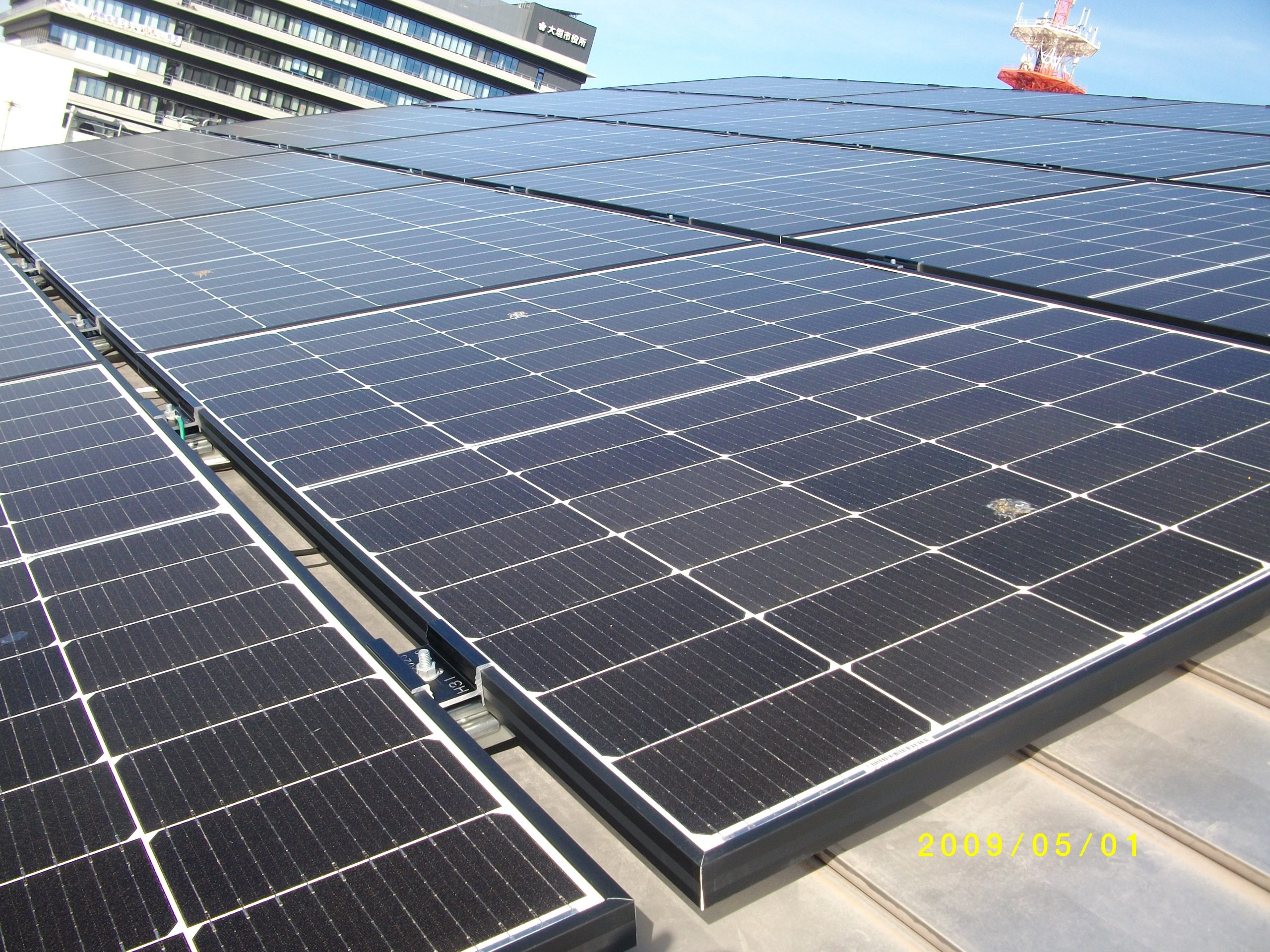 写真提供:北広島市「公共施設に設置された太陽光パネル」