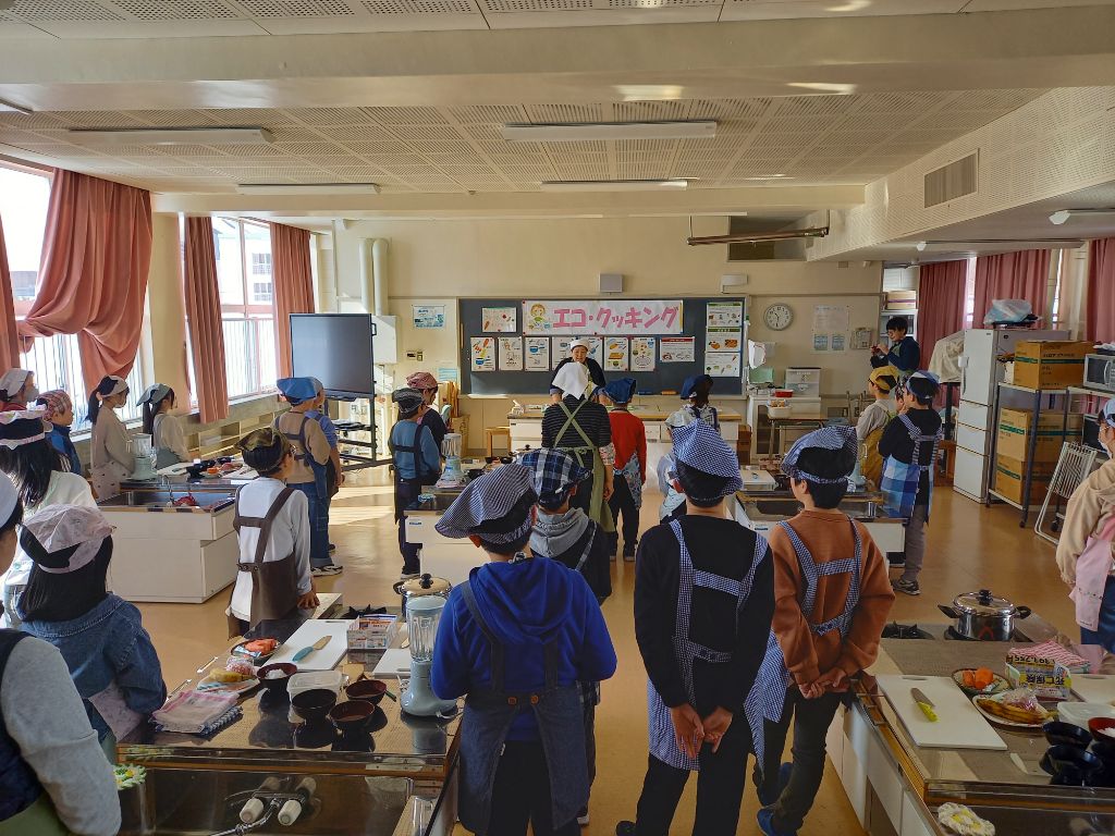 「エコクッキングの様子」
